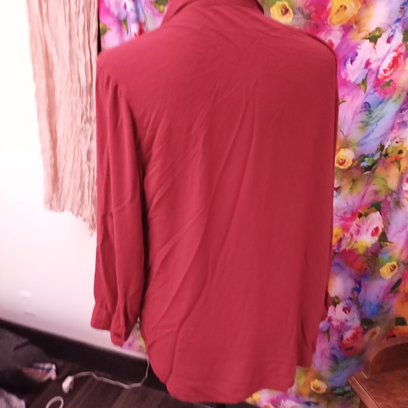 Elegant Women's Button-Down Shirt - Deep Red - Picture 4 of 8